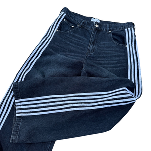 TRACK JEANS (NAVY/WHITE) heavencanwait.store