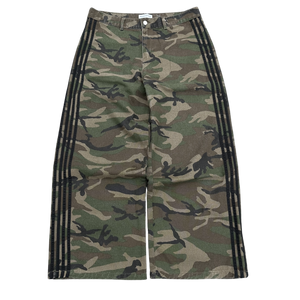 TRACK JEANS (CAMO) heavencanwait.store
