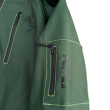 Load image into Gallery viewer, HEAT REACTIVE SKI JACKET (RACING GREEN)