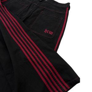 TRACK JEANS (BLACK/RED) heavencanwait.store