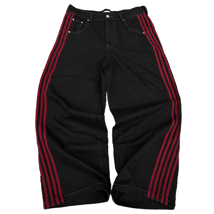 TRACK JEANS (BLACK/RED) heavencanwait.store